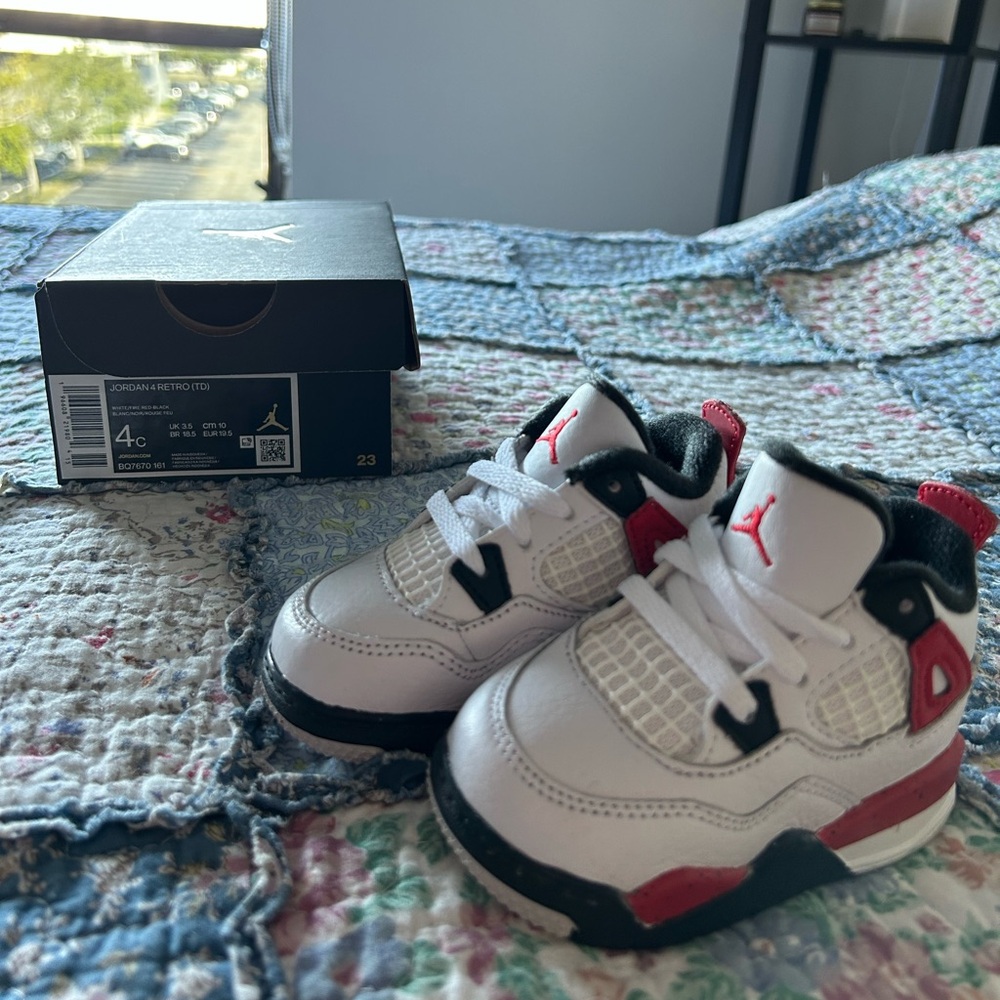NWOT Jordan 4 Retro White/Fire Red/Black in Toddler sz 4c